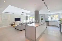 Fully Upgraded | Open Plan | Fully Landscaped