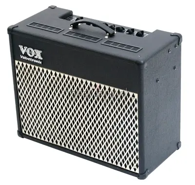 VOX TUBE GUITAR AMPLIFIER