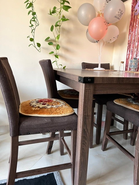 Deylin dining on sale room table