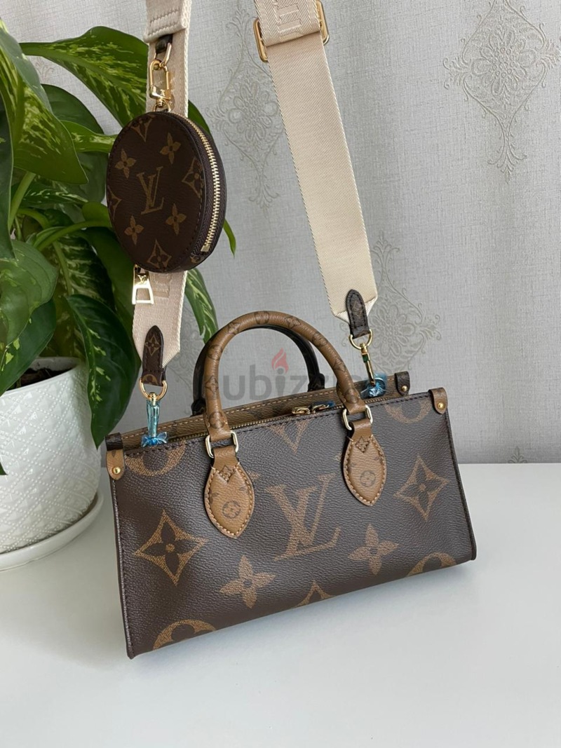 Pin by BRANDED-UAE on HAND BAGS  Louis vuitton speedy, Louis