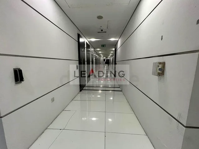 Spacious Office/huge Size/canal View/business Bay