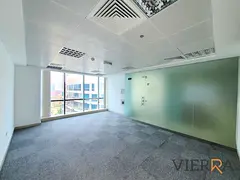 Prime Location | Spacious L Stunning Office