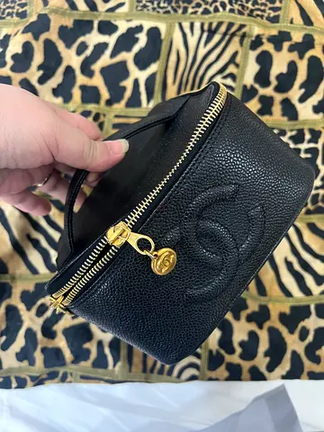 Chanel vanity caviar vintageo