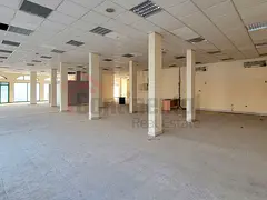 Spacious Shops With An Office And Warehouse