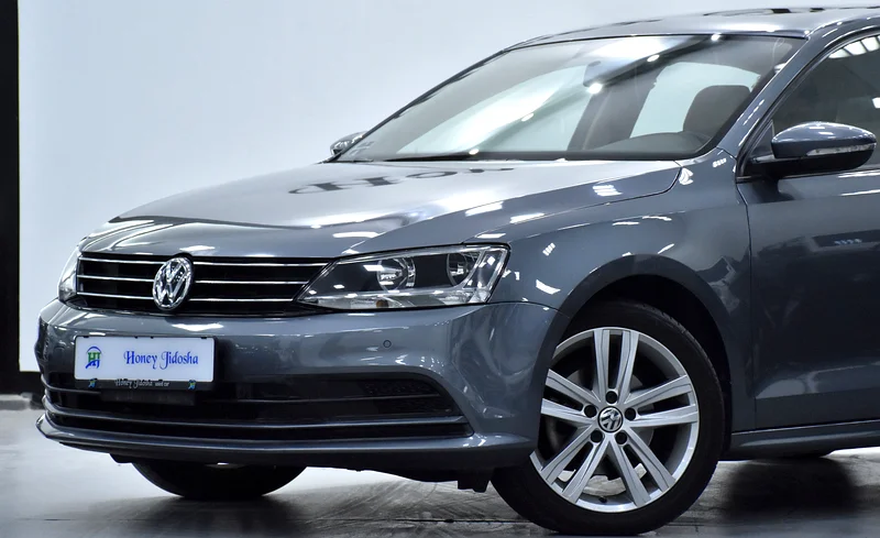 BIG TIME OFFER FOR 3 DAYS! CASH ONLY! Volkswagen Jetta ( 2018 Model ) in Grey Color GCC Specs63170384932226114