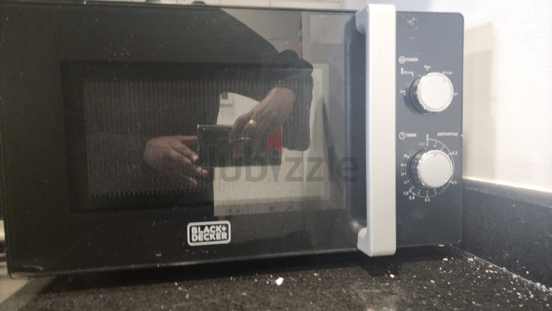 Black-Decker MZ2020P 20Ltr Microwave Oven