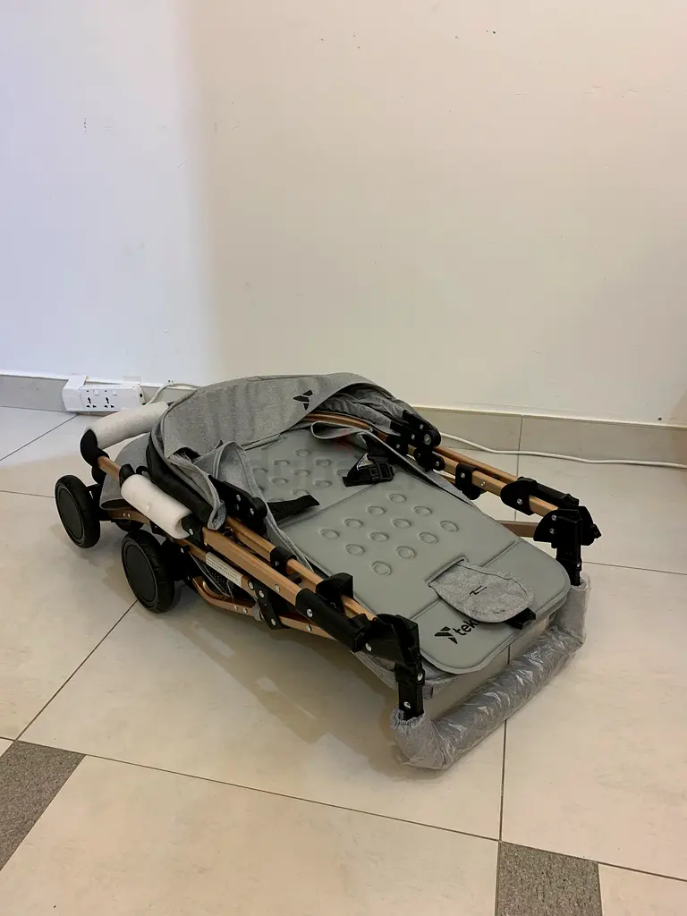 Baby Stroller for sale in Abu Dhabi City