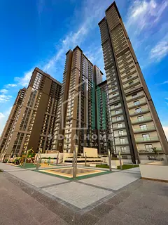 Luxury Furnished | Great Location | Pool View | 1br