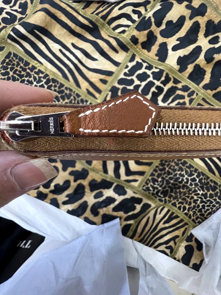محفظة زيبي من هيرميس أصلية63238591868419113