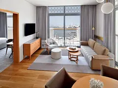 Breathtaking View/waterfront Living/very High Floor