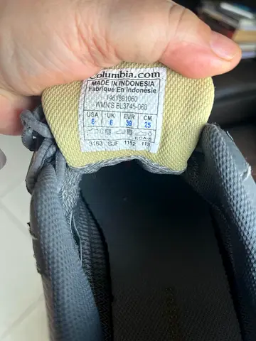 Branded Columbia Shoes (Size 39)