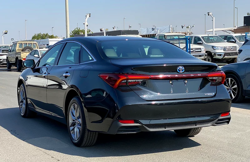 Toyota Avalon  Hybrid 202163165691236098111