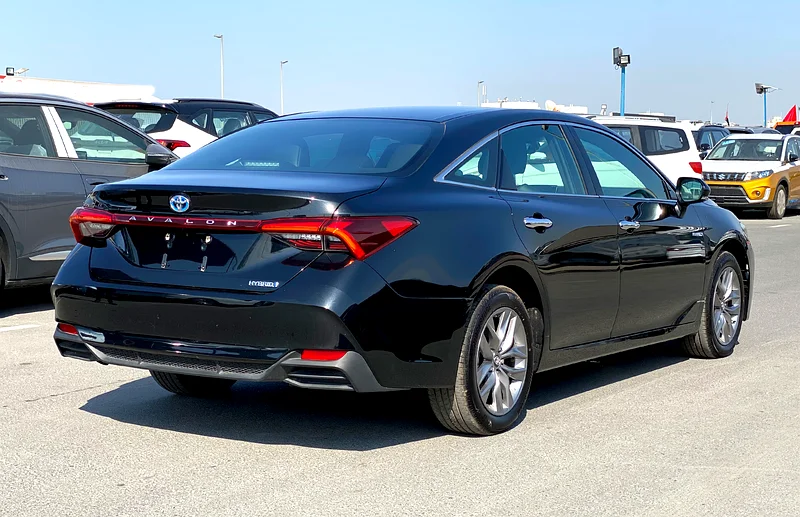 Toyota Avalon  Hybrid 202163165691236098114