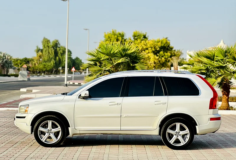 2014 فولفو XC90 دفع كلي 3.2 لتر مواصفات خليجية بحالة ممتازة جدًا63177574643202111