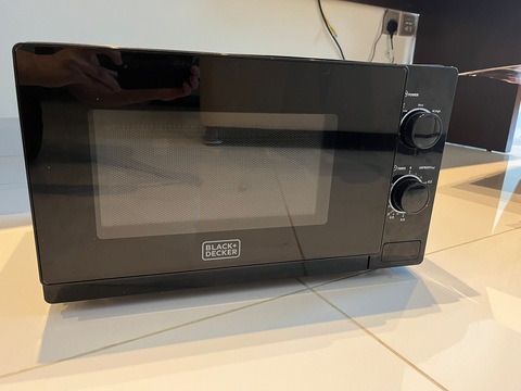 Black & Decker 20 Liter Microwave Oven MZ2020P-B5, Dubai & Abu Dhabi, UAE