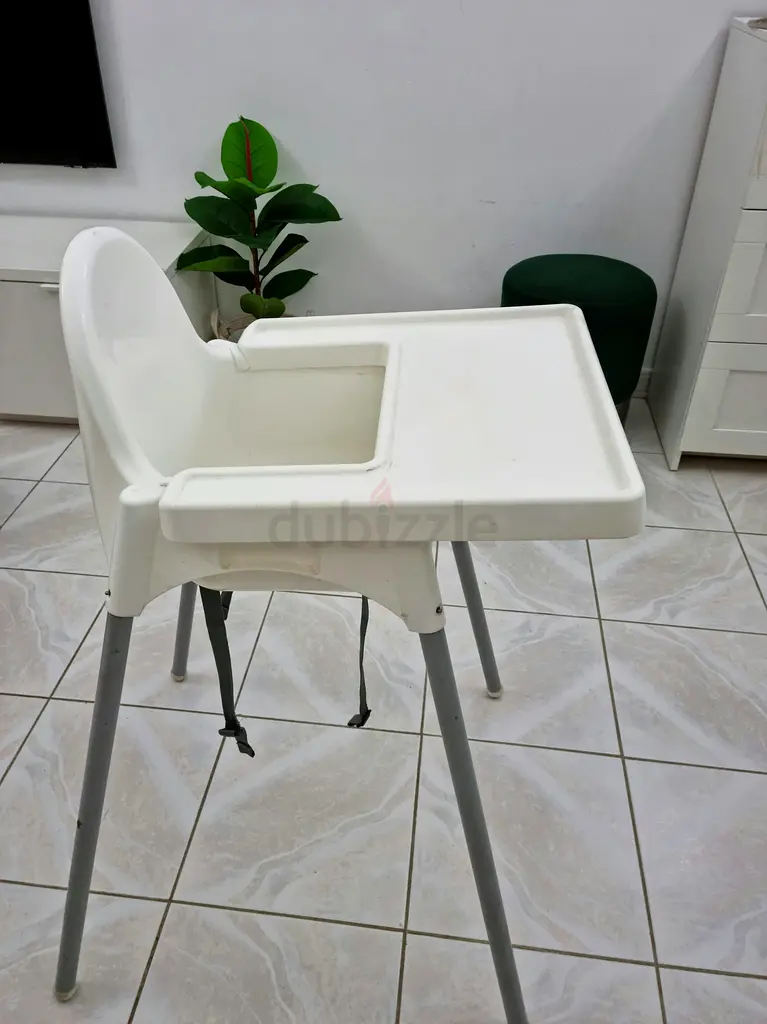 Ikea baby chair with tray