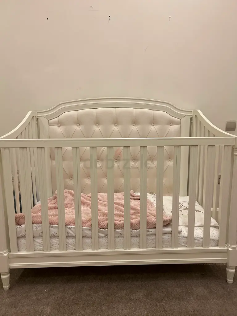 Blythe 3In1 Upholstered Convertible Crib