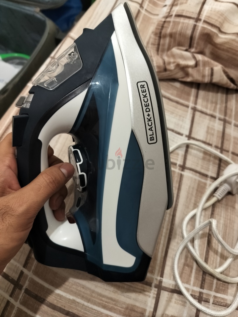 Black And Decker X2150 220 Volt Auto Shut Off Steam Iron 2400 Watt