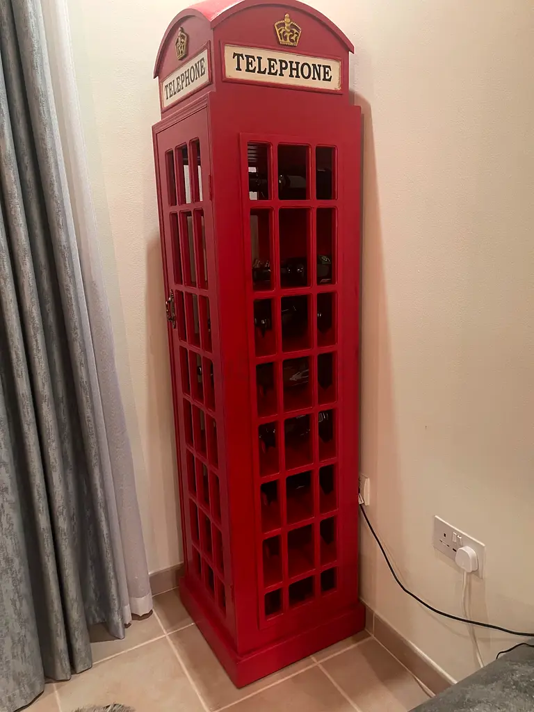 London Phone Booth Bar