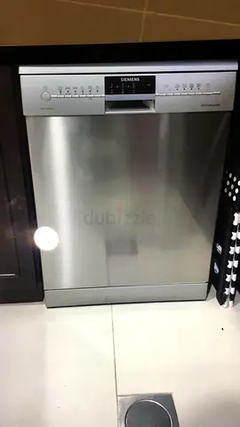 Dishwasher SN26M890GC Silver Siemens 3 Racks in great condition FREE DELEVERY +WARRENTY