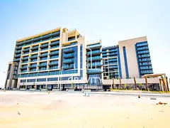 Vacant | Spacious Unit | Amazing Location|rent Now