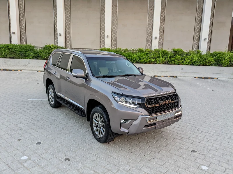 TOYOTA PRADO 2011 FACELIFTED 2023 INTERIOR AND EXTERIOR V6 G.C.C IN EXCELLENT CONDITION63165695672835111