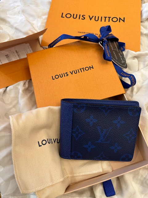 LOUIS VUITTON Epi Portefeuil Brazza Blue Marine Wallet Navy CA1186