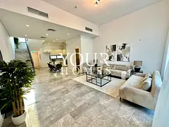 Unique Modernized | 4 Br Townhouse | Westar Crest