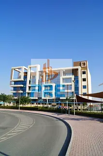 Spacious 1 Bedroom Apartment In La Residence