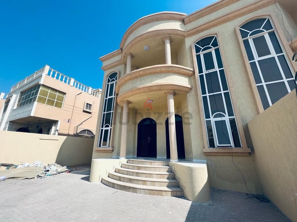 Villa For Rent In Ajman, Al Mowaihat Area It Consists Of 4 Master Bedrooms, A Living Room, A Living