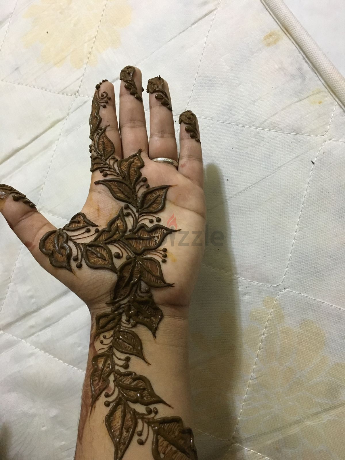 Best mehandi artist on Moj