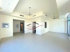 Corner Large 4 Br Th - On The Park - Vacant