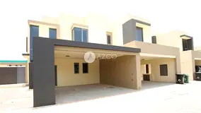 Vacant | Single Row | Prime Location