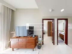 Burj Khalifa Pool View | Fully Furnished