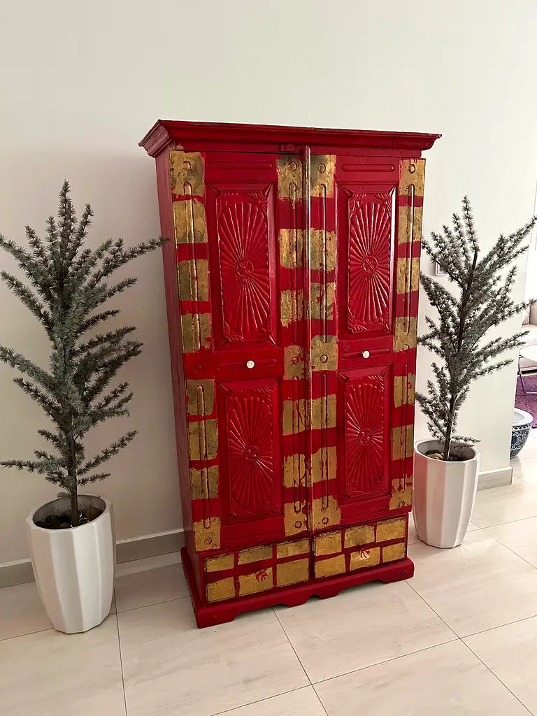 Vintage rustic style hutch / cupboard