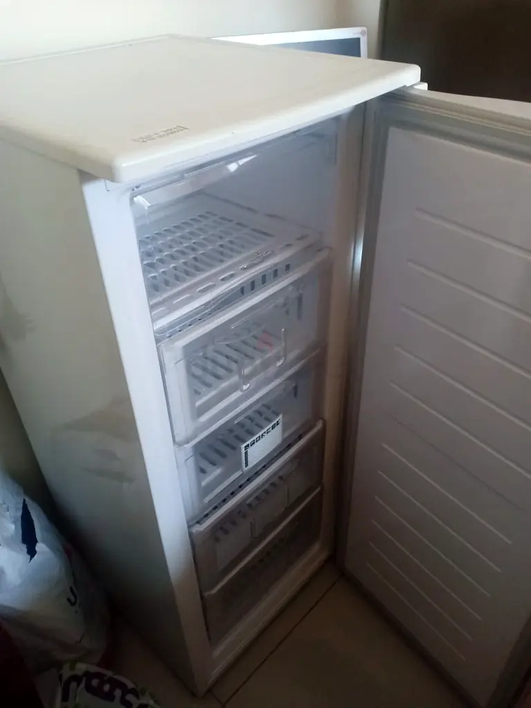 Daewoo Upright Freezer