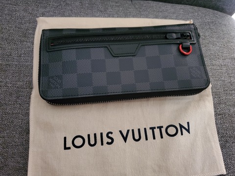 Authentic LOUIS VUITTON Damier Graphite Utility Utility Coin card