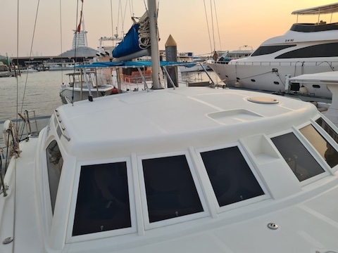 sailboats for sale in uae