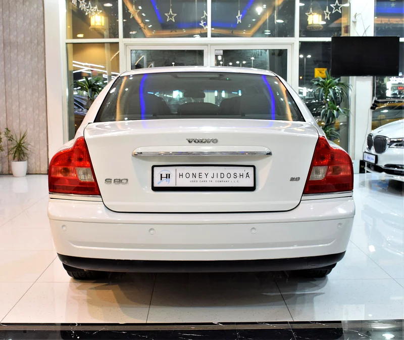 EXCELLENT DEAL for our Volvo S80 2.9 LIMOUSINE! (2004 Model!) in White Color! GCC Specs63177574586243114