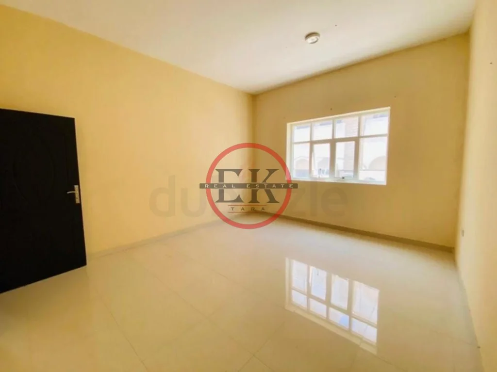 Spacious || Central Duct Ac || Basement Parking