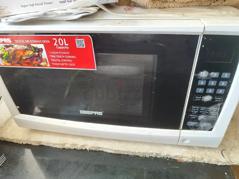 Microwave Oven Geepas