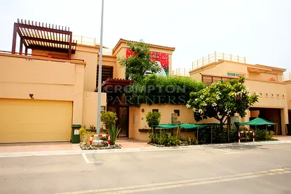 Luxurious Six Bedroom Villa | Beautiful Garden