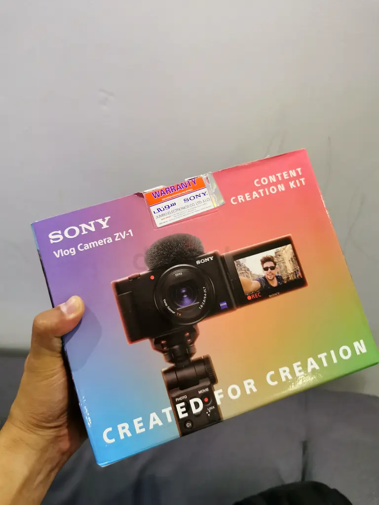 Sony ZV1 Digital Camera With Vlogger Accessory Kit (Black)