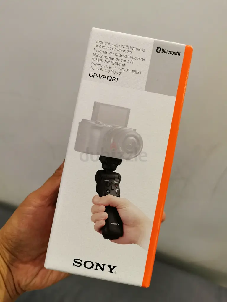 Sony ZV1 Digital Camera With Vlogger Accessory Kit (Black)