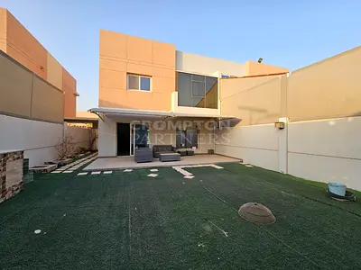 Closed Kitchen With Appliances | Single Row