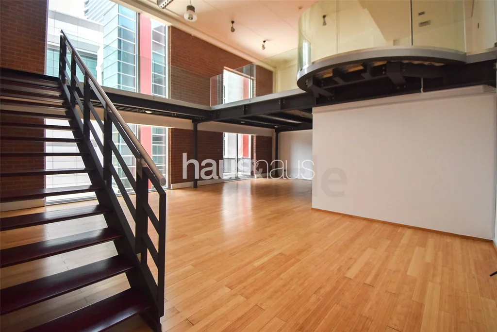 Duplex Office I Dda License I Creative Hub