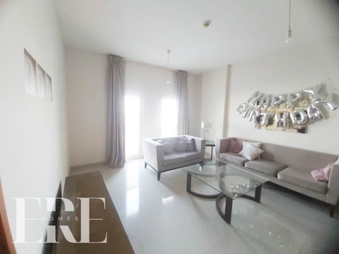Exclusive | Furnished I Vacant I Community View