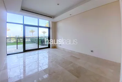 Private Garden | Sea View | Spacious Layout