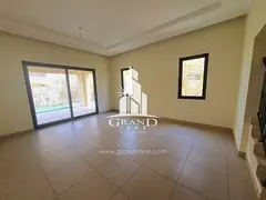 Spacious || Top Class Well Maintained 5 Br Villa Available For Rent