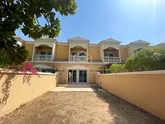 Single Row | Vacant |close To Park |1 Br|